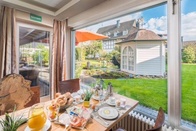 Bb Landhotel Huetter Meschede Eksteriør billede